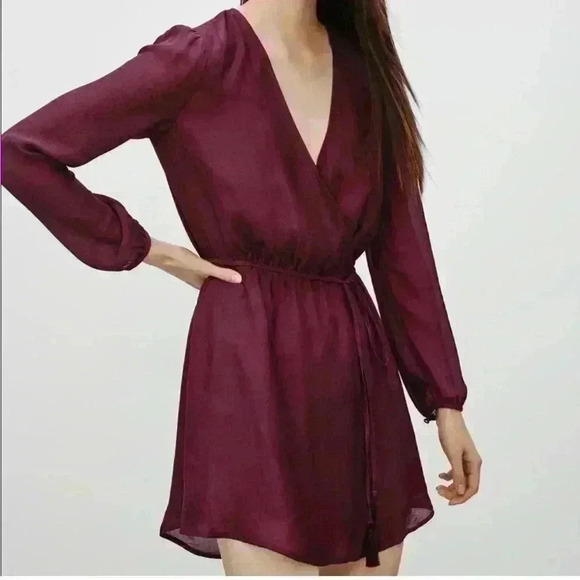 Aritzia Talula Basing Dress in Black Size  Small - Picture 2 of 12